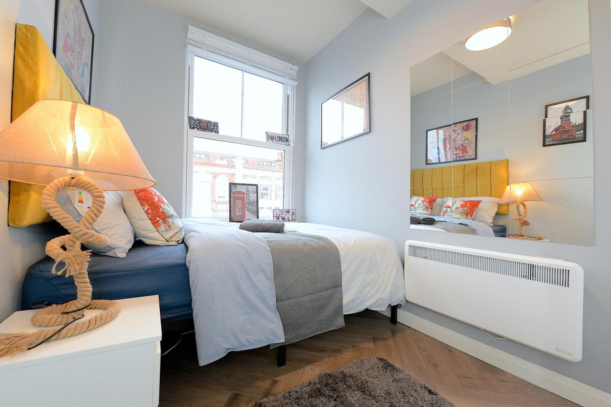 Апартаменти 2 Bed Terraced Flat Piccadilly Line Лондон Екстер'єр фото